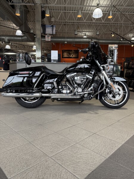 FLHXS 2016 Street Glide<sup>®</sup> Special