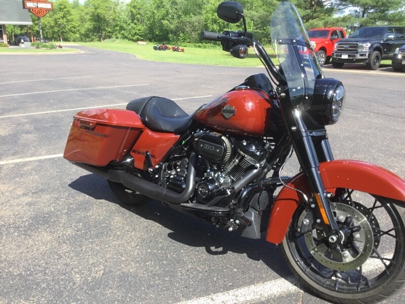 2024 Harley-Davidson® Road King® Special Red Rock