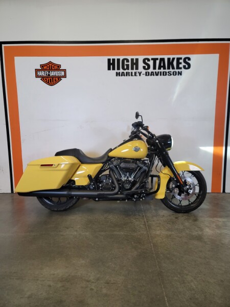 2023 Harley-Davidson<sup>®</sup> Road King<sup>®</sup> Special Industrial Yellow FLHRXS