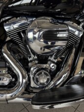 FLHXS 2016 Street Glide<sup>®</sup> Special thumb 1