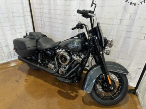 2025 Harley-Davidson<sup>®</sup> Heritage Classic FLHC 0427269 Iron Horse Metallic w/Cast Wheels thumb 1