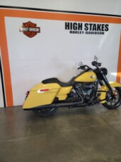 2023 Harley-Davidson<sup>®</sup> Road King<sup>®</sup> Special Industrial Yellow FLHRXS thumb 0