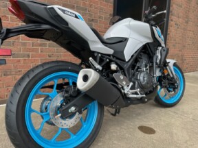 2025 Yamaha MT-03 Ice Storm thumb 1