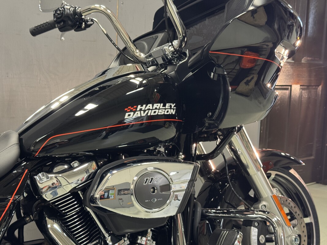 FLTRX 2025 Road Glide - Photo 8