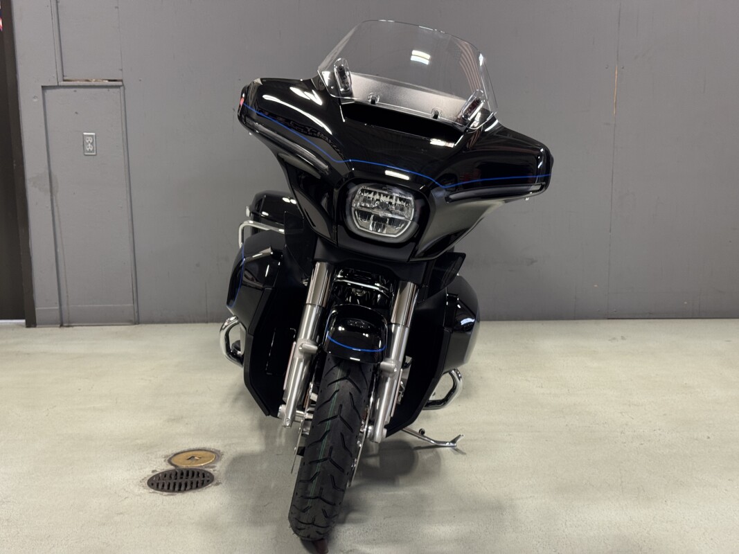 FLHXU 2025 Street Glide Ultra - Photo 9