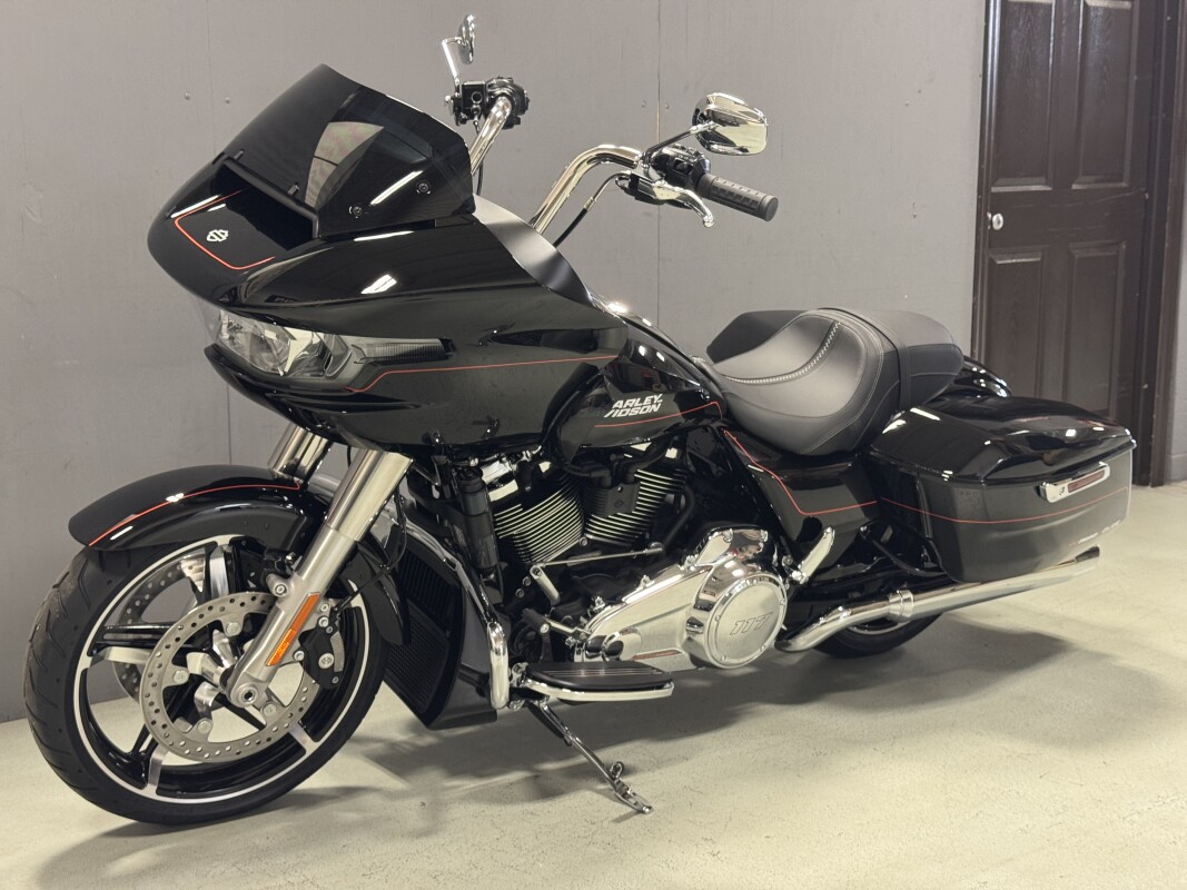 FLTRX 2025 Road Glide - Photo 4