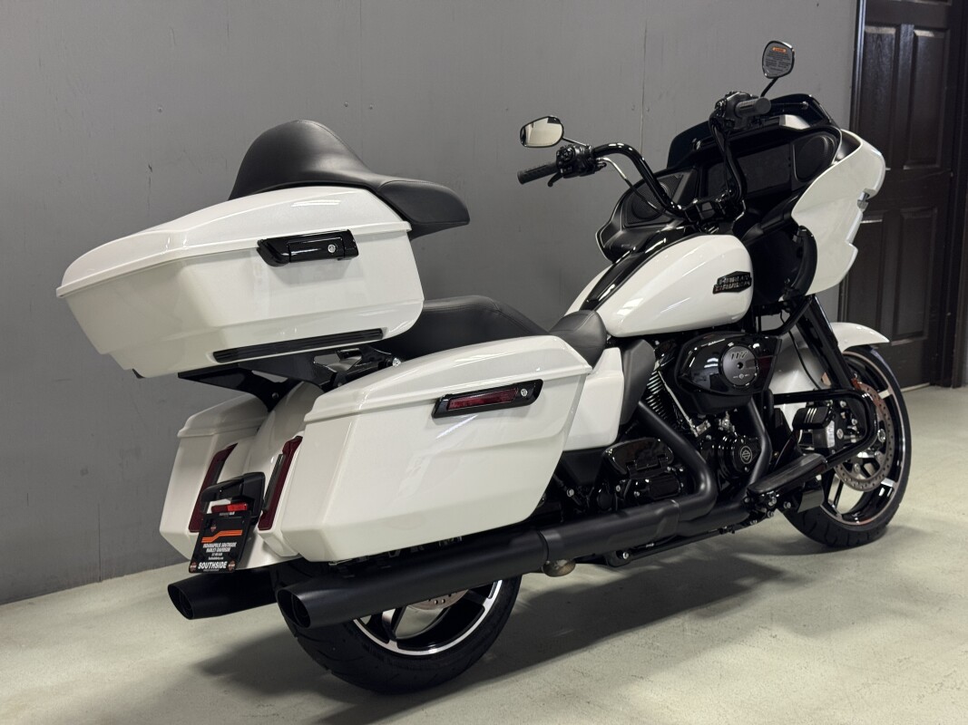 FLTRX 2025 Road Glide - Photo 5