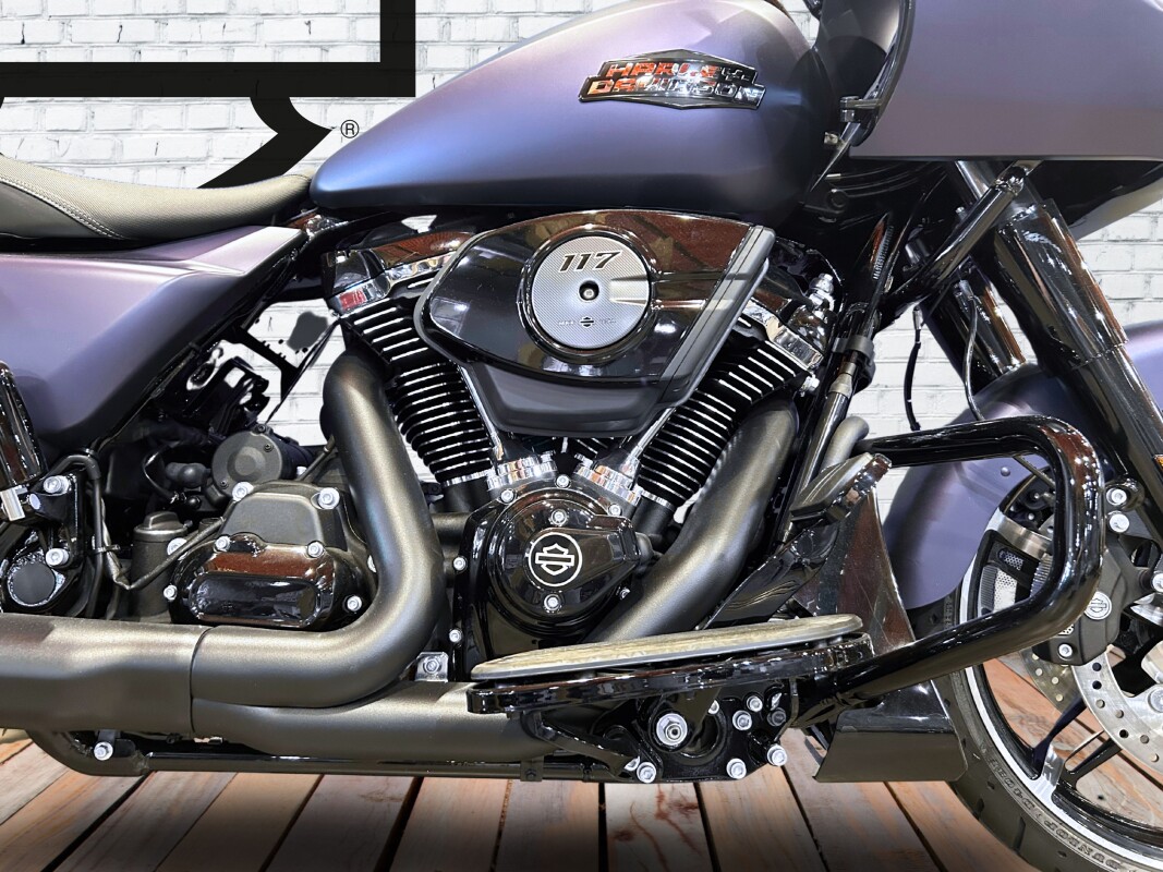 2025 Harley-Davidson Road Glide Purple Abyss Denim - Black Finish - Photo 4
