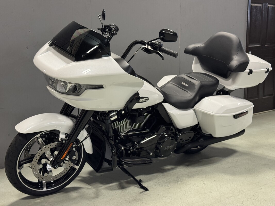 FLTRX 2025 Road Glide - Photo 4