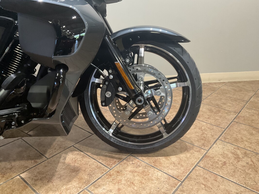 2025 Harley-Davidson Street Glide Ultra Iron Horse Metallic / Vivid Black - FLHXU - Photo 7