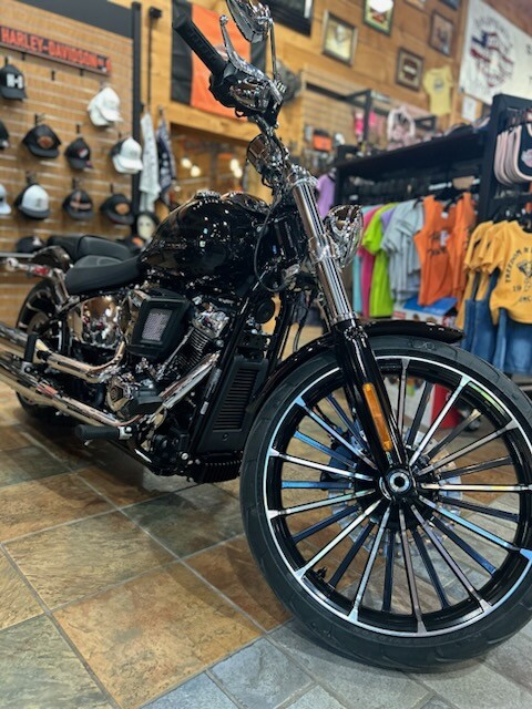2025 Harley-Davidson Breakout Vivid Black