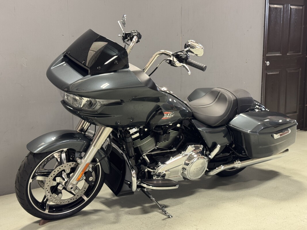 FLTRX 2025 Road Glide - Photo 4