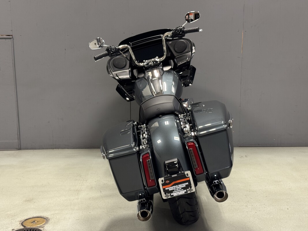 FLTRX 2025 Road Glide - Photo 8