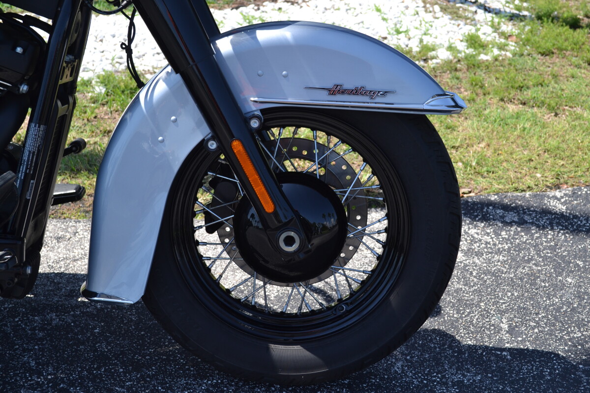 2024 Harley-Davidson Heritage Classic - FLHCS - Photo 2