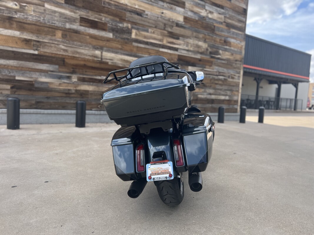 2025 Harley-Davidson Street Glide Ultra Iron Horse Metallic / Vivid Black - Black Finis - Photo 7