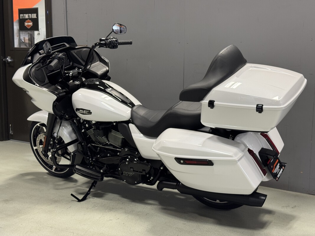 FLTRX 2025 Road Glide - Photo 6