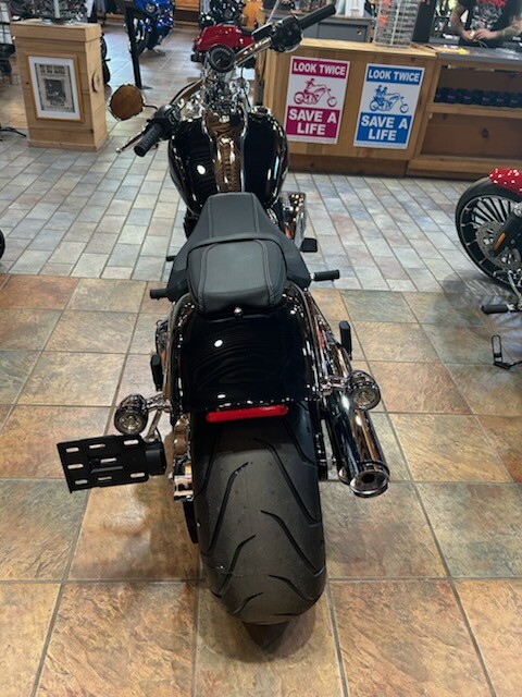2025 Harley-Davidson Breakout Vivid Black - Photo 4