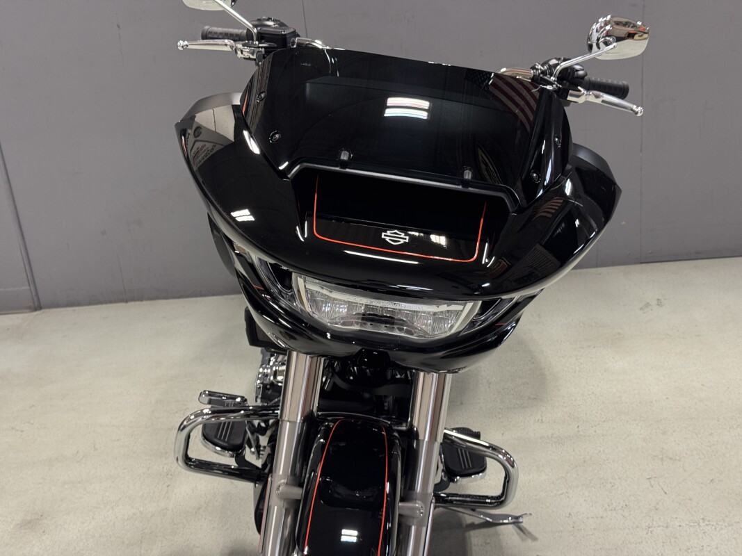 FLTRX 2025 Road Glide - Photo 10
