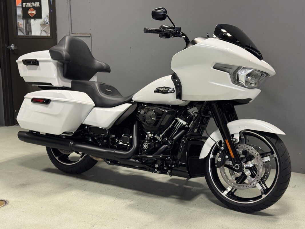 FLTRX 2025 Road Glide - Photo 3