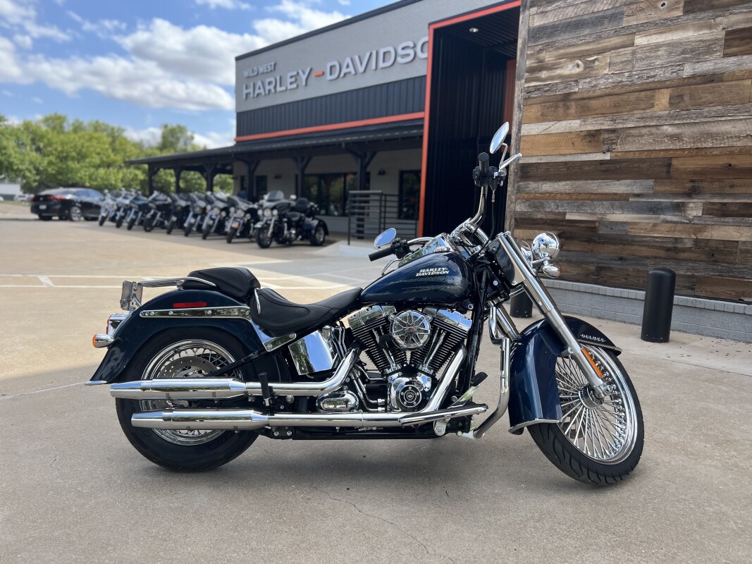2016 Harley-Davidson Softail Deluxe Cosmic Blue Pearl