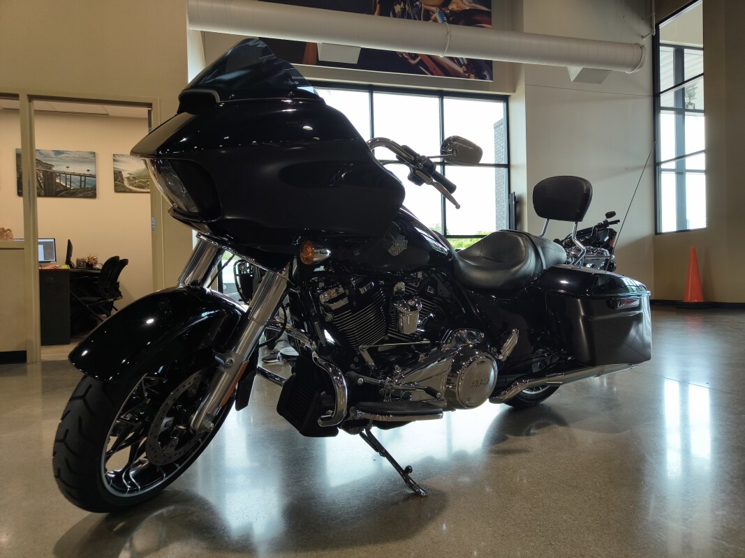 2022 Harley-Davidson Road Glide Special Vivid Black - Black Finish - Photo 2