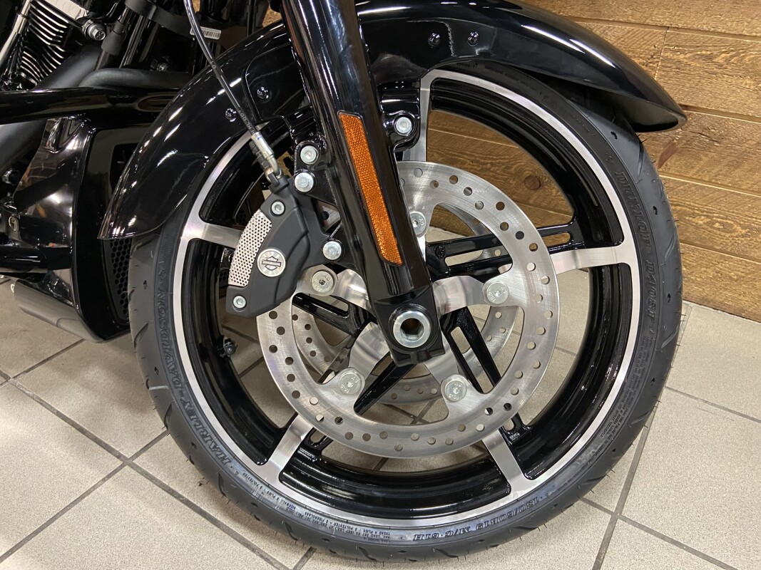 2025 Harley-Davidson Road Glide Vivid Black - Black Finish FLTRX - Photo 4