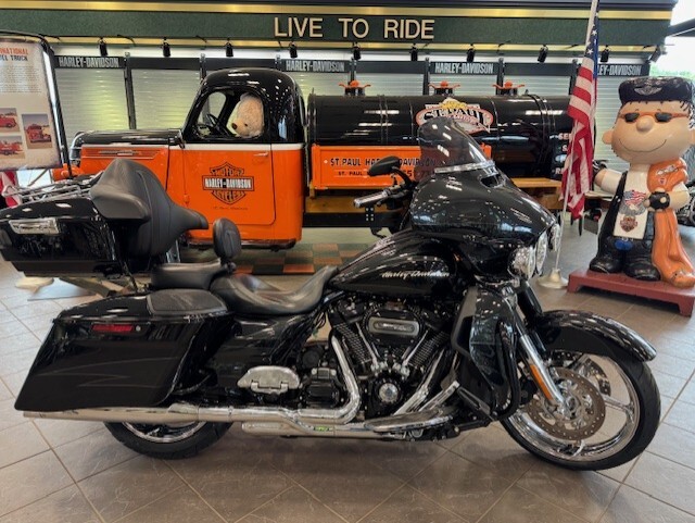 2017 Harley Davidson CVO Street Glide FLHXSE