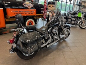 2016 Harley-Davidson Heritage Softail Classic FLSTC thumb 3