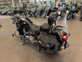 2016 Harley-Davidson Heritage Softail Classic FLSTC thumb 1