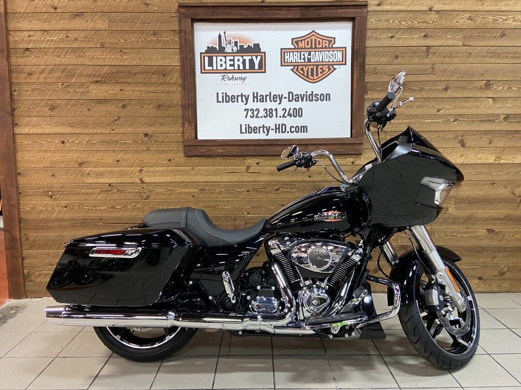 2025 Harley-Davidson Road Glide Vivid Black FLTRX
