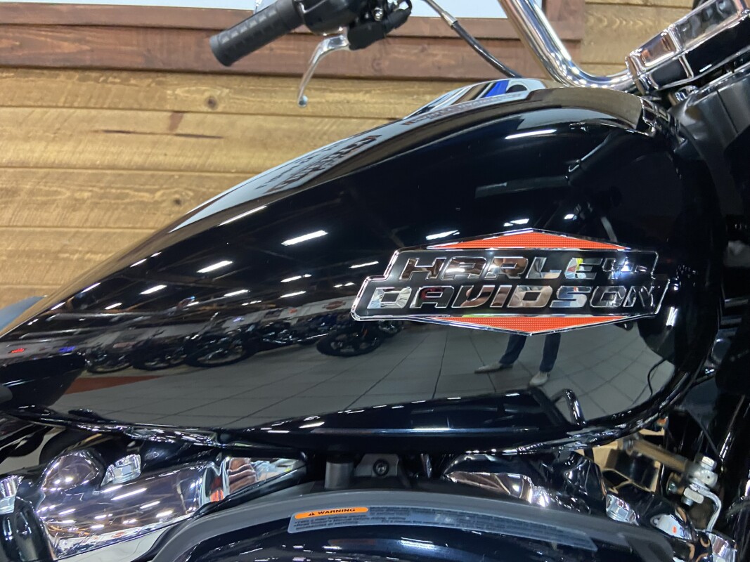 2025 Harley-Davidson Road Glide Vivid Black FLTRX - Photo 2