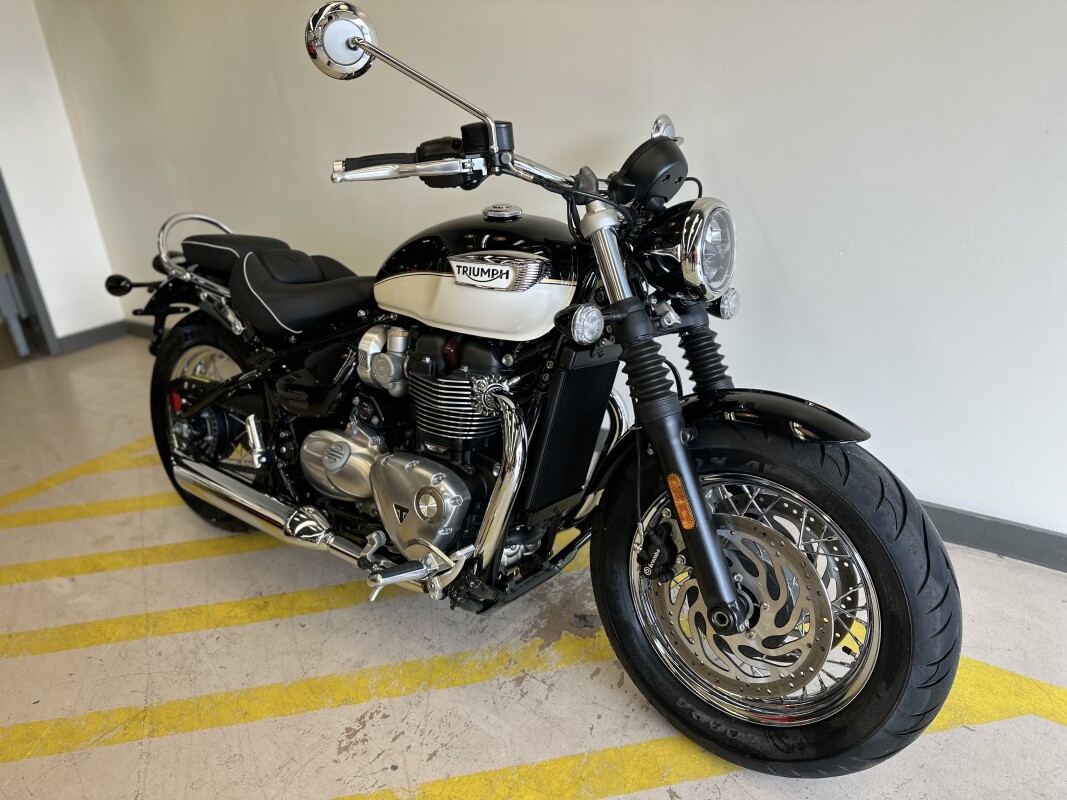 2023 Triumph Bonneville Speedmaster Sapphire Black / Fusion White - Photo 2