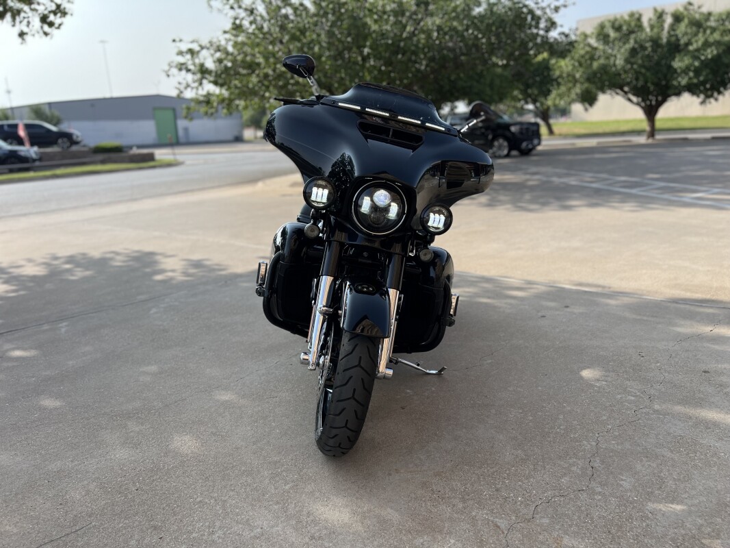 2017 Harley-Davidson CVO Street Glide Dark Slate Candy/Arctic Black with Co - Photo 3