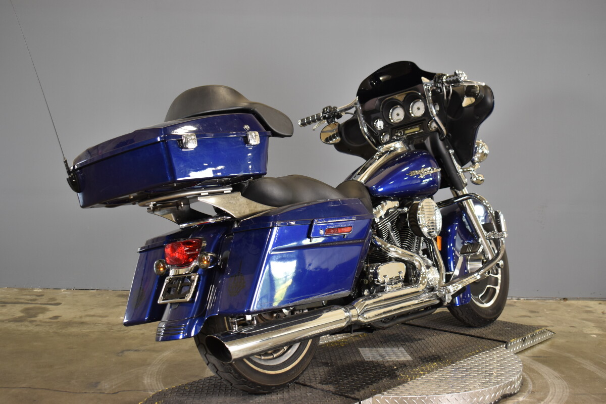 2006 Harley-Davidson Street Glide FLHX - Photo 8