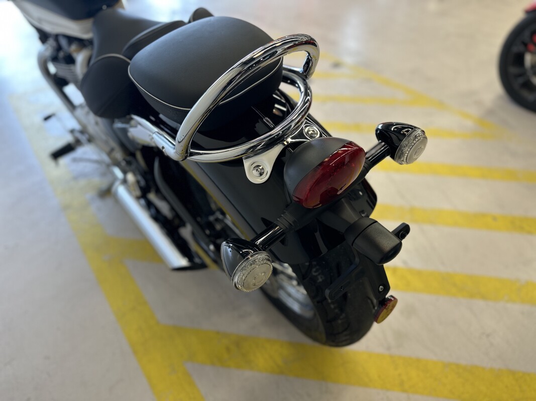 2023 Triumph Bonneville Speedmaster Sapphire Black / Fusion White - Photo 10