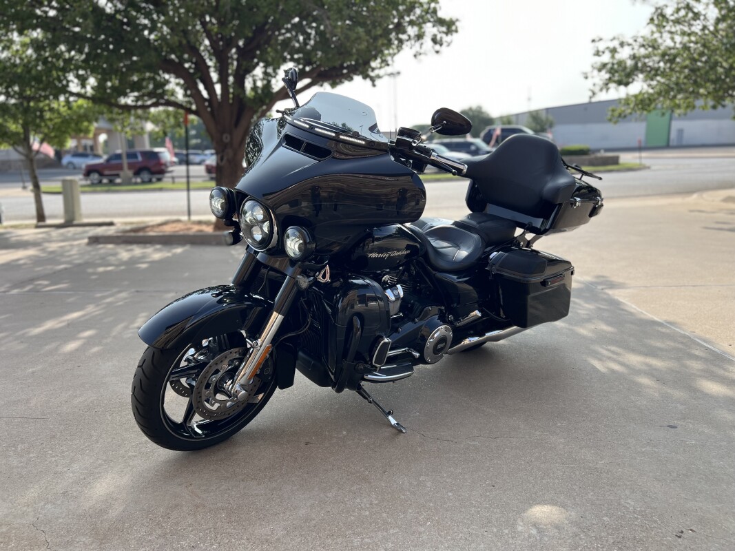 2017 Harley-Davidson CVO Street Glide Dark Slate Candy/Arctic Black with Co - Photo 4
