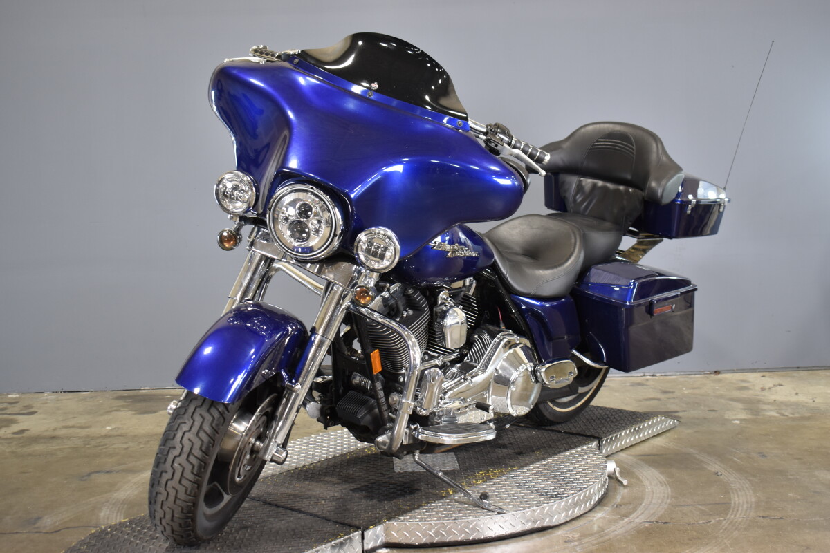 2006 Harley-Davidson Street Glide FLHX - Photo 4