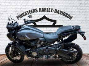 2022 Harley-Davidson<sup>®</sup> Pan America™ 1250 Special Gauntlet Gray Metallic thumb 3
