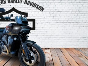 2021 Harley-Davidson<sup>®</sup> Pan America™ 1250 thumb 2