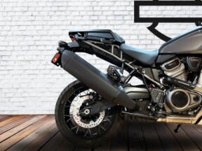 2022 Harley-Davidson<sup>®</sup> Pan America™ 1250 Special Gauntlet Gray Metallic thumb 0