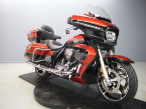 2025 Harley-Davidson® Street Glide™ Ultra FLHXU thumb 2