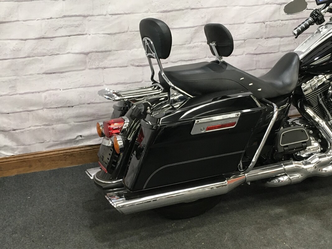 2011 Harley-Davidson Road King Black FLHR - Photo 2