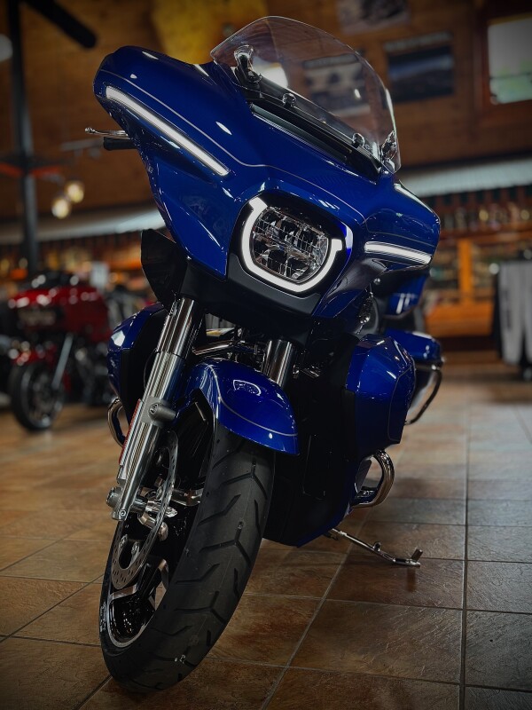 2025 Harley-Davidson Street Glide Ultra Blue Burst - Photo 4