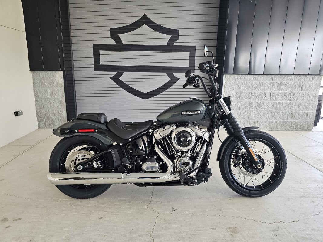 2025 Harley-Davidson<sup>®</sup> Street Bob®