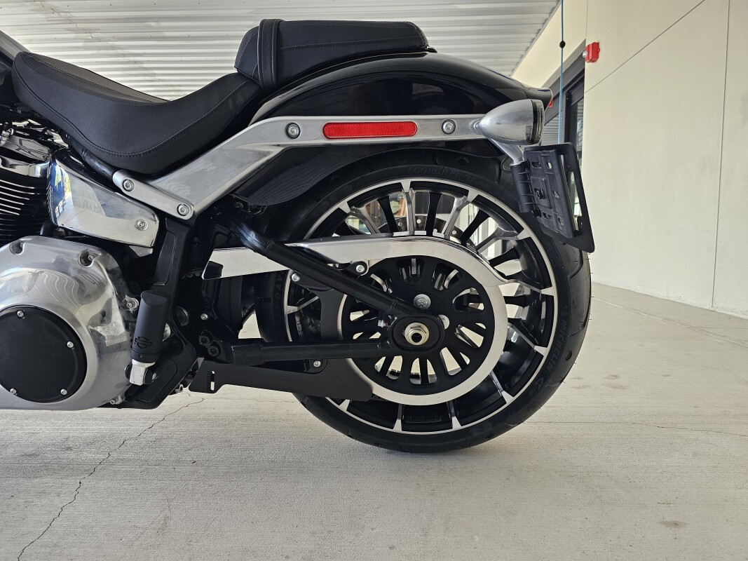 2025 Harley-Davidson Breakout - Photo 9