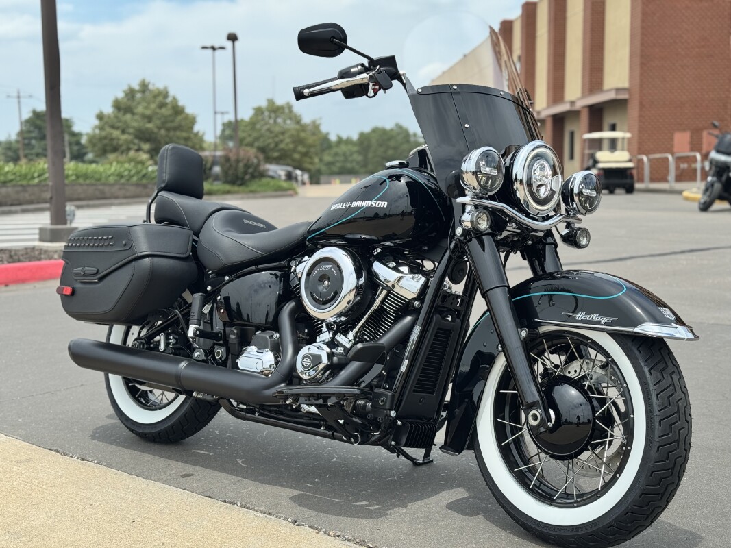 2025 Harley-Davidson Heritage Classic FLHC - Photo 2