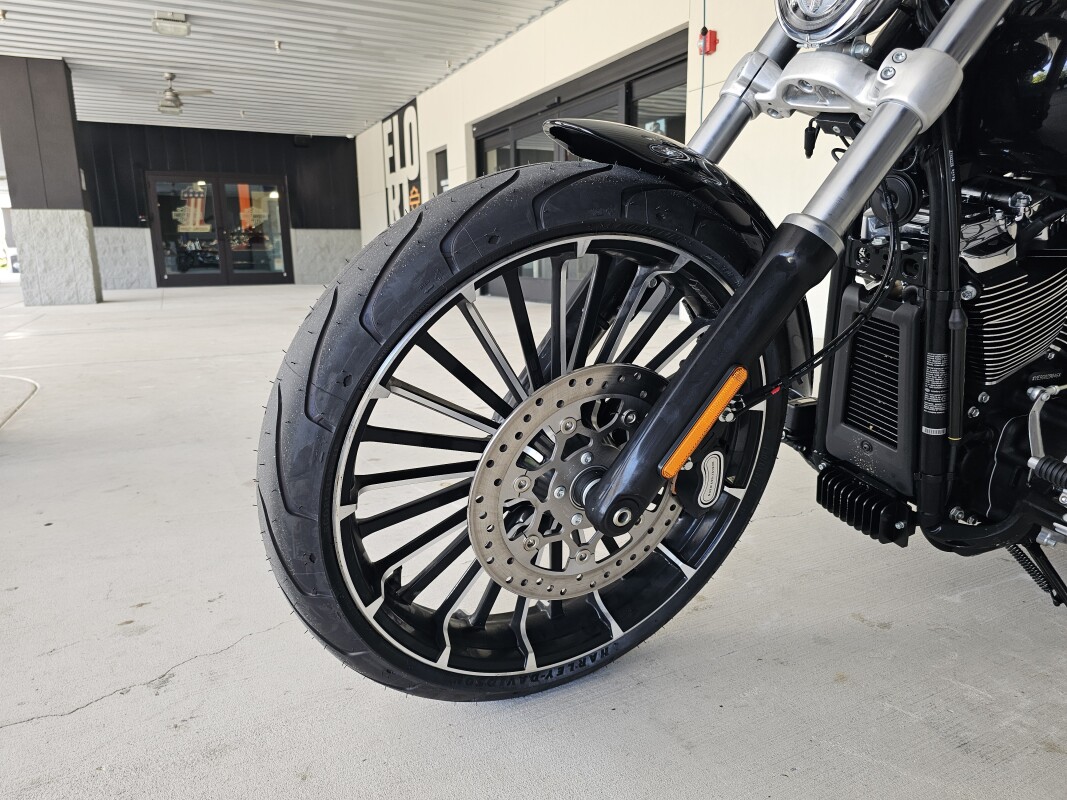 2025 Harley-Davidson Breakout - Photo 6