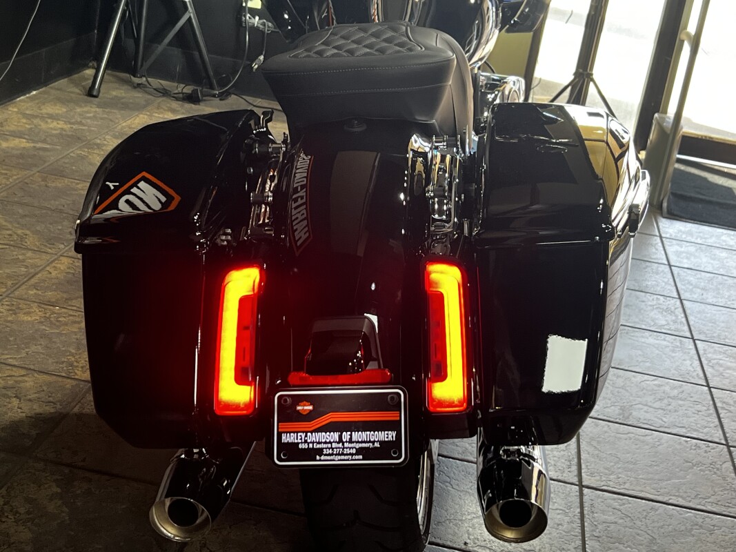 2025 Harley-Davidson Road Glide Vivid Black - Black Finish - Photo 7