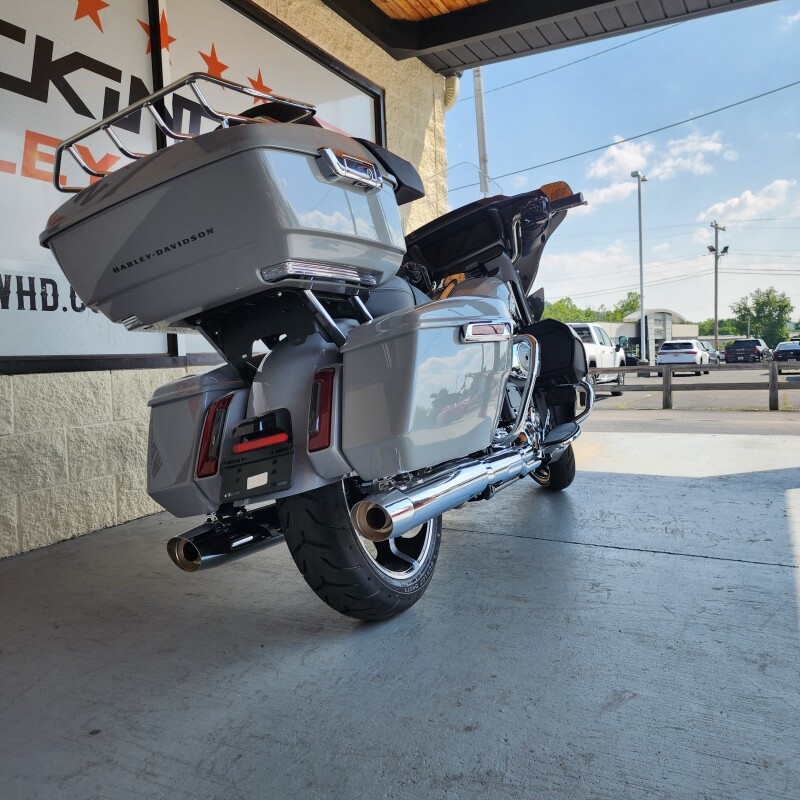 2025 Harley-Davidson Street Glide Ultra – Touring Reimagined - Photo 8