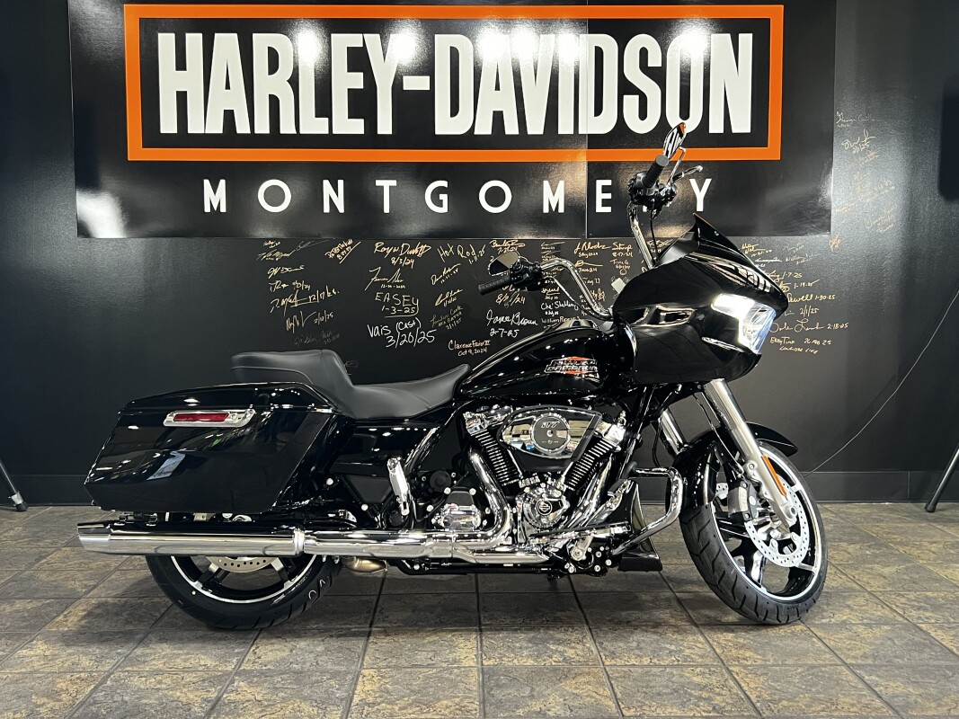 2025 Harley-Davidson Road Glide Vivid Black - Black Finish